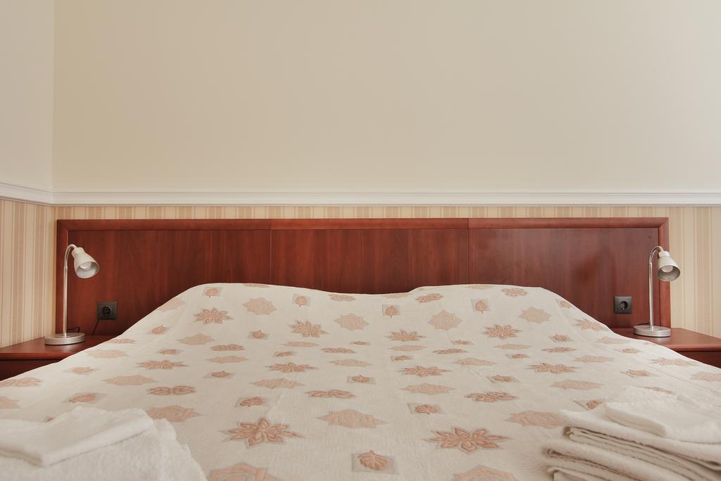 Consul Hotel Консул Odessa Oda fotoğraf