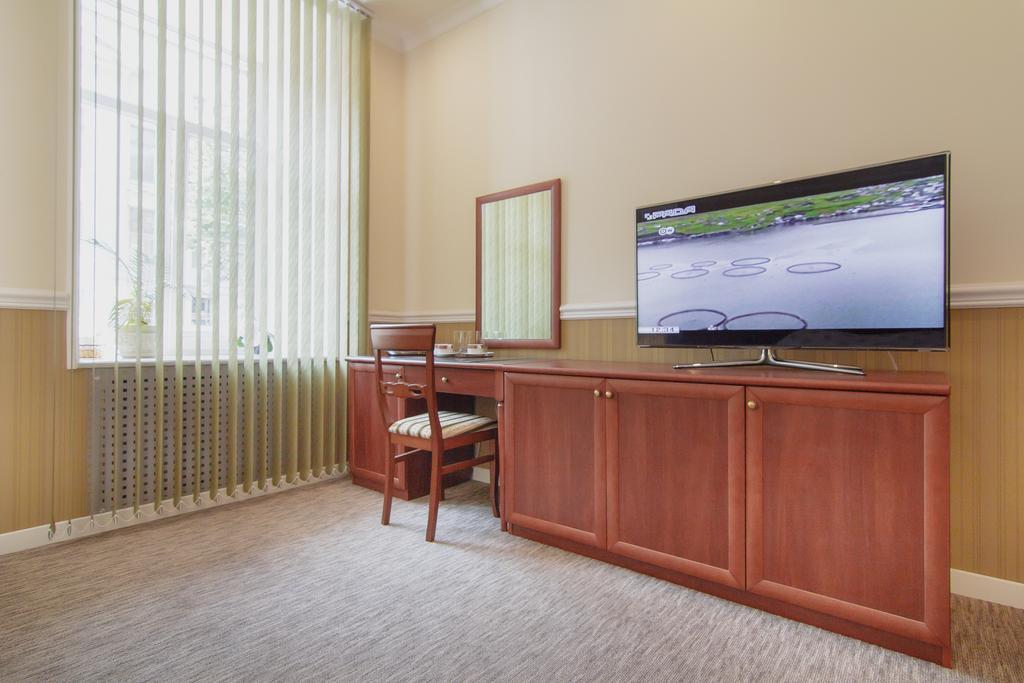 Consul Hotel Консул Odessa Oda fotoğraf