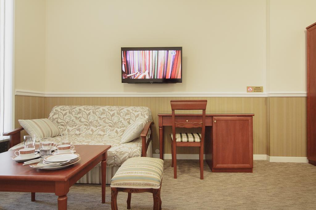 Consul Hotel Консул Odessa Dış mekan fotoğraf