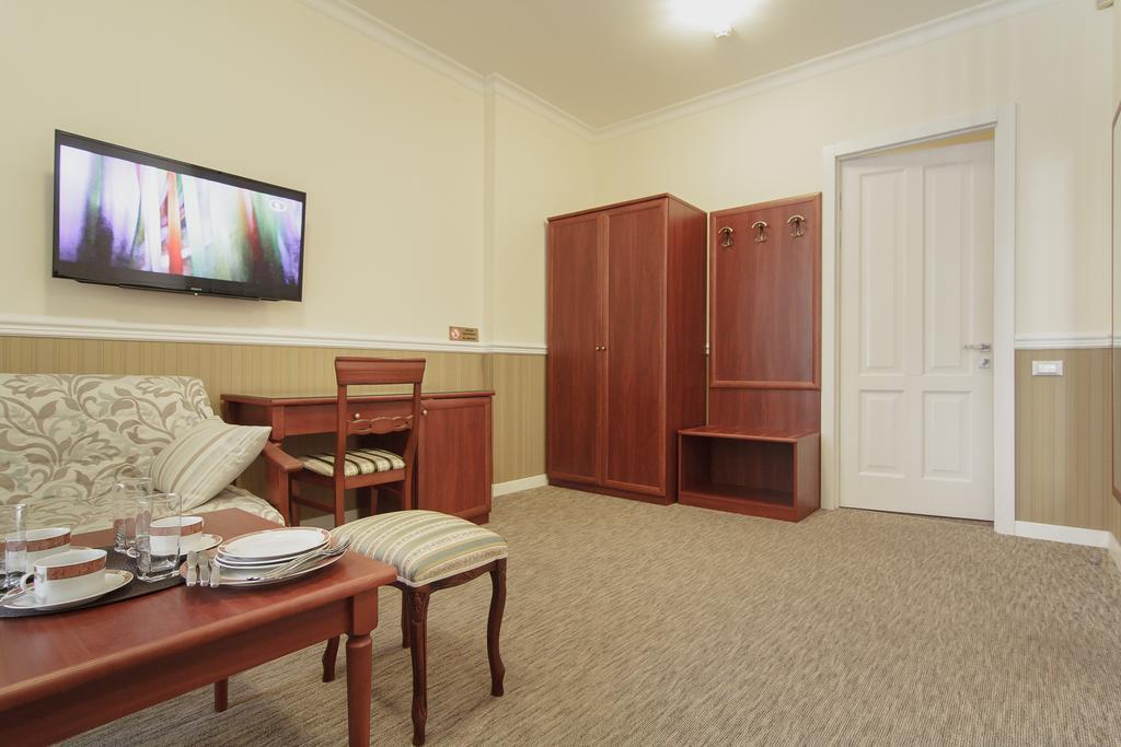 Consul Hotel Консул Odessa Dış mekan fotoğraf