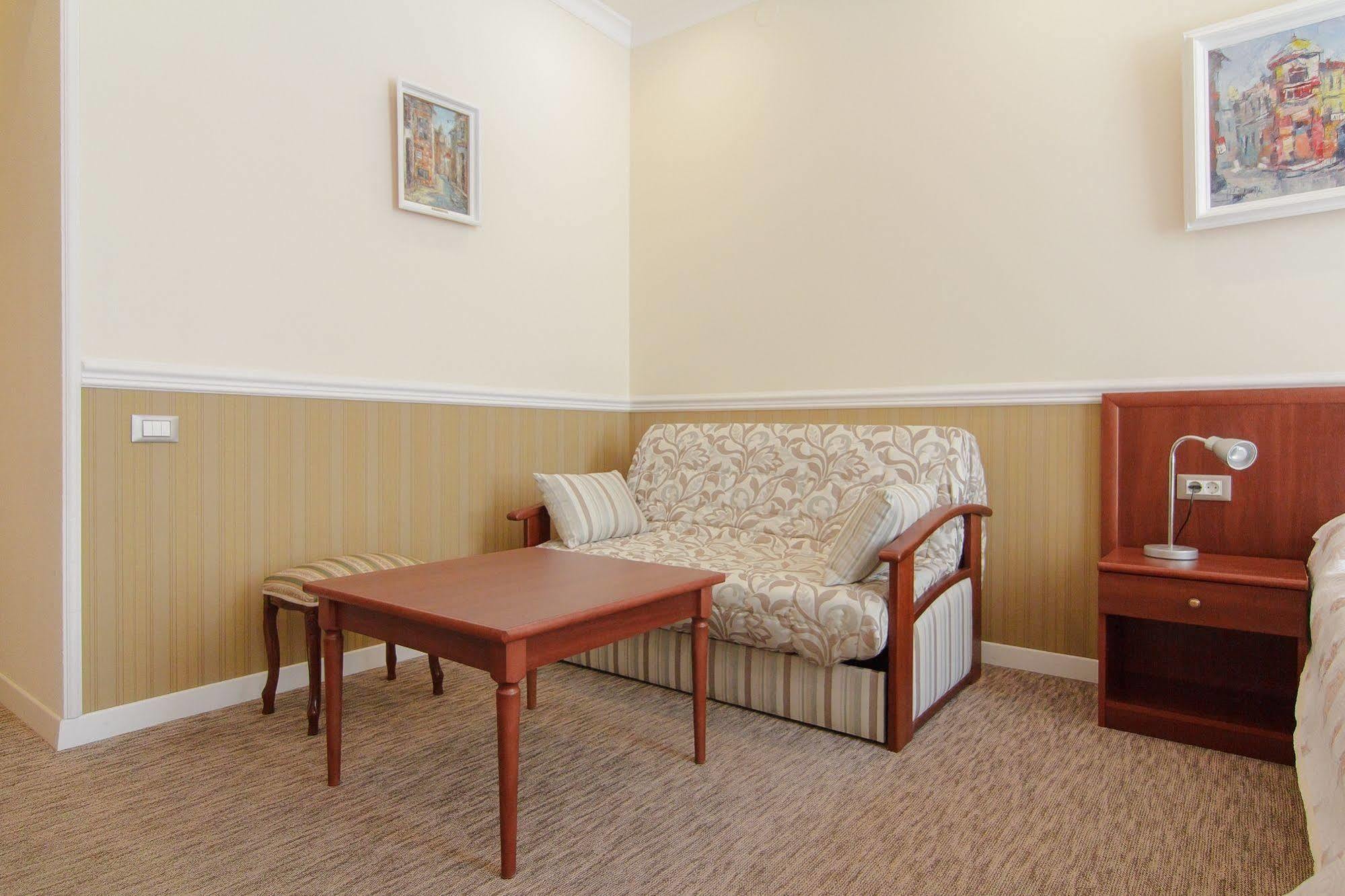 Consul Hotel Консул Odessa Dış mekan fotoğraf