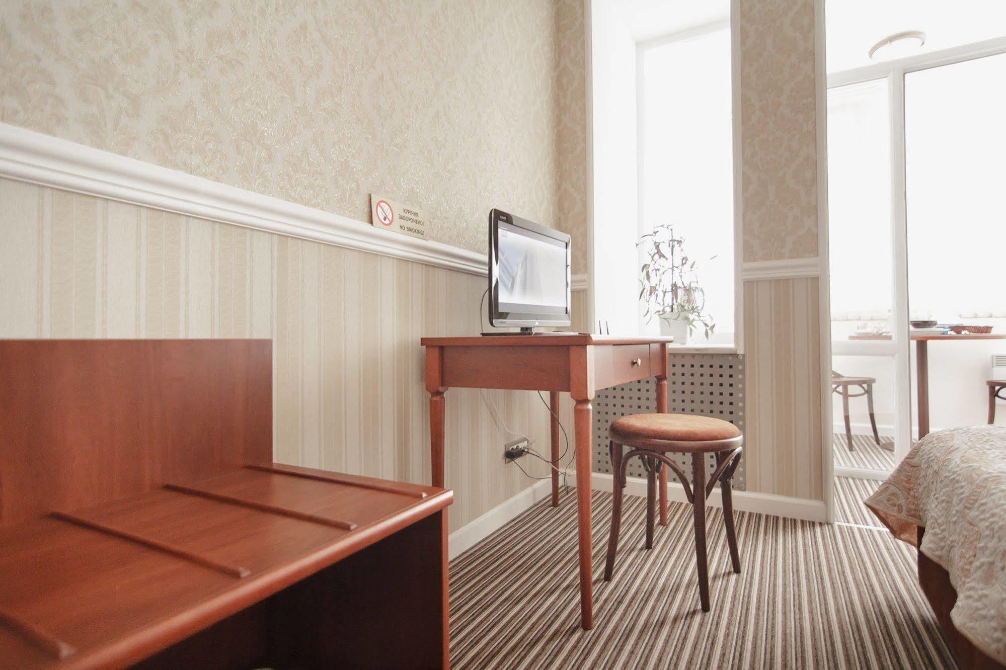 Consul Hotel Консул Odessa Dış mekan fotoğraf