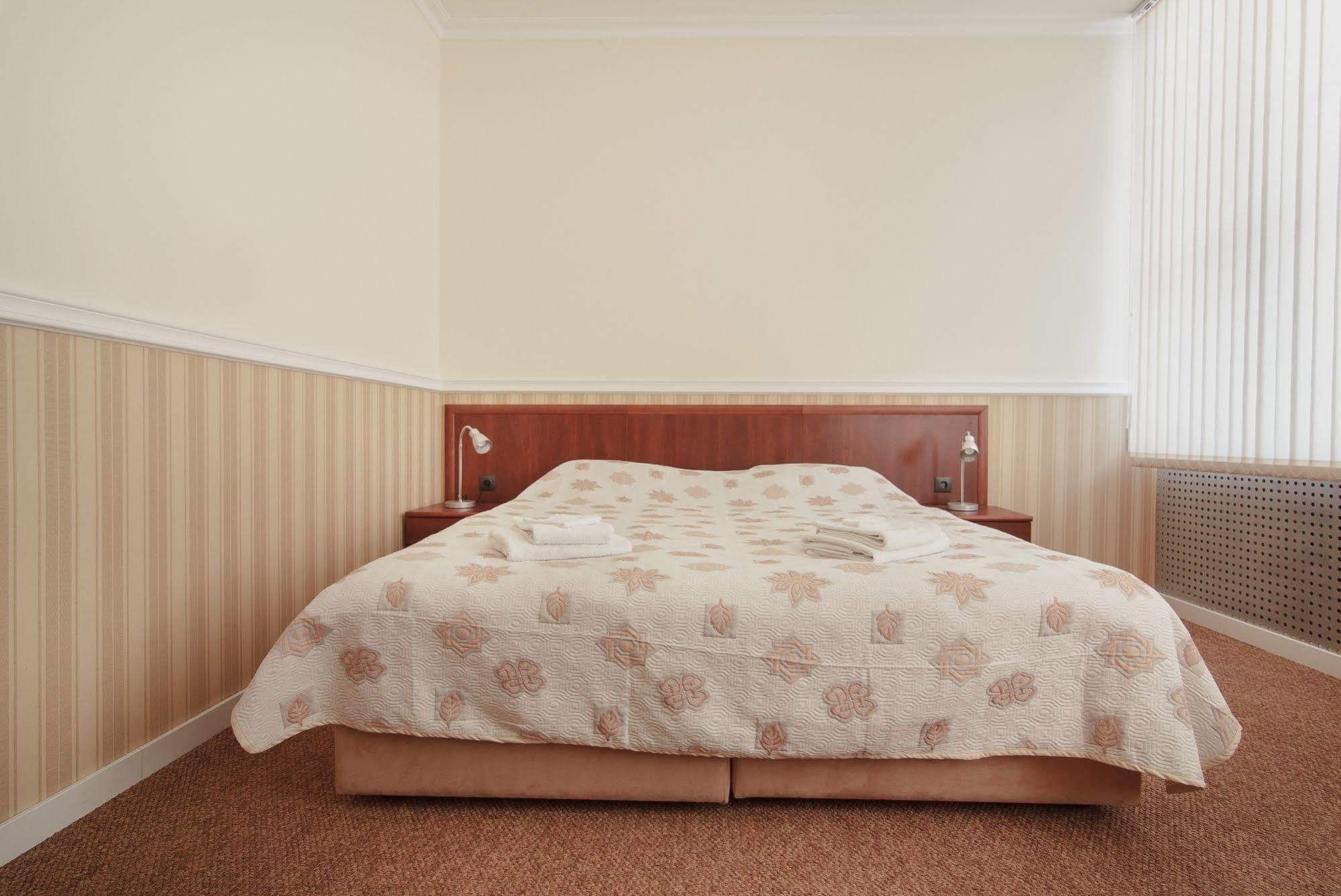 Consul Hotel Консул Odessa Dış mekan fotoğraf