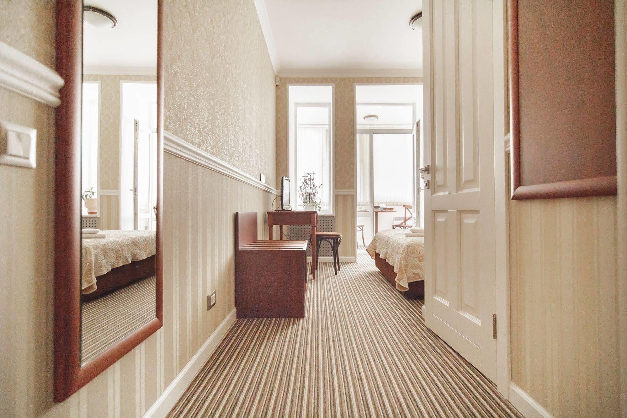 Consul Hotel Консул Odessa Dış mekan fotoğraf