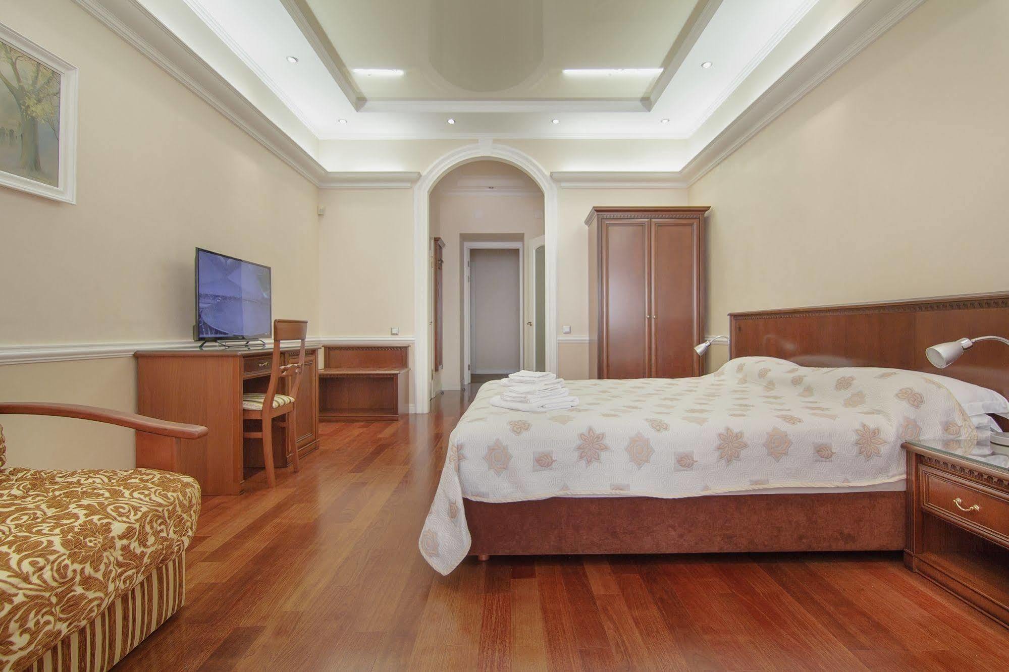 Consul Hotel Консул Odessa Dış mekan fotoğraf